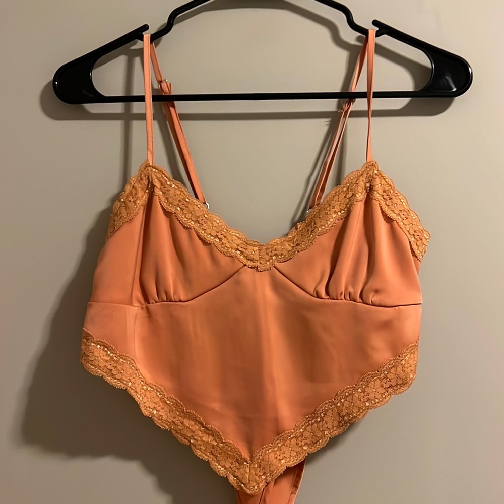 Orange lace crop top F21 size S